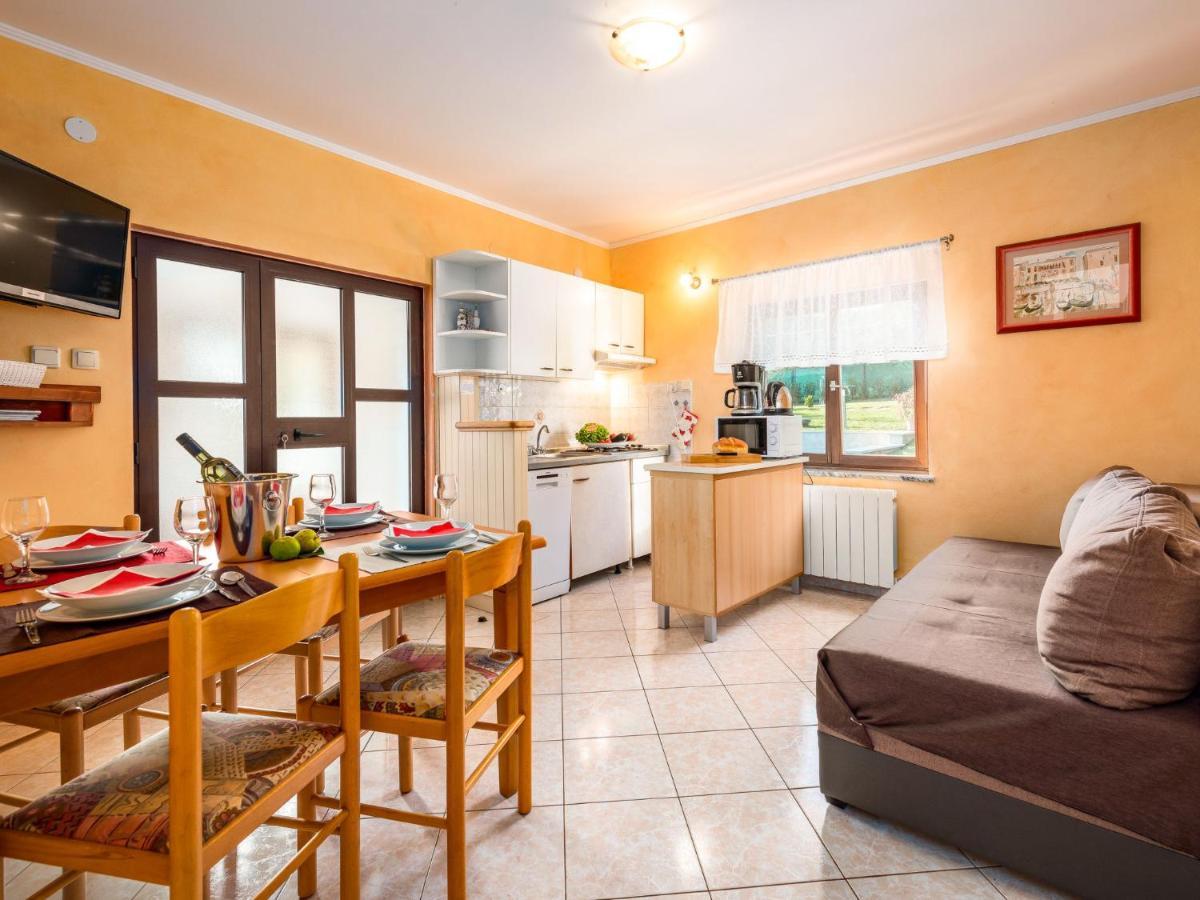 Holiday Home Hacienda - PZN316 Tinjan Dış mekan fotoğraf